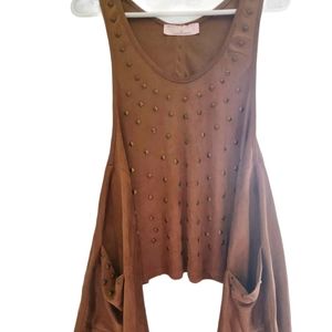 Romeo and Juliet  brown studded top. Size small